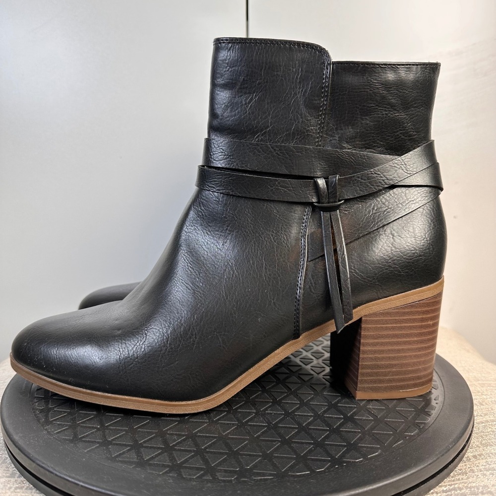 Frye and Co. Women's Sz 11M Indiana‎ Black Ankle Boots Block Heel Western Straps
